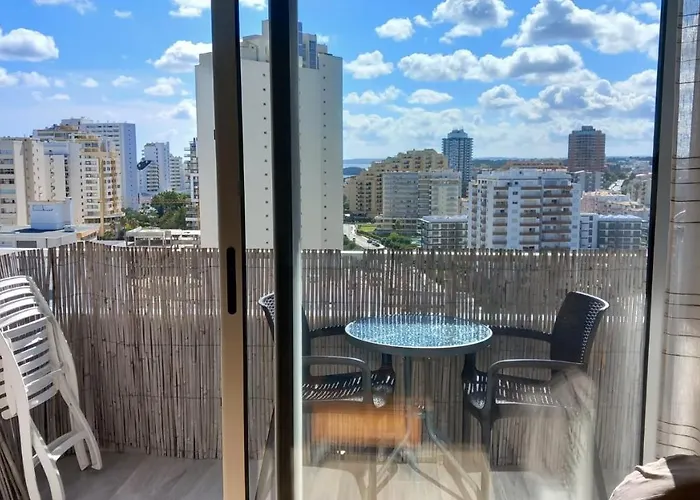 Com Vista Espetacular, Ao Lado Da Praia, By Qozzy * Портиман