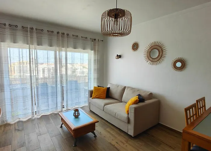 Com Vista Espetacular, Ao Lado Da Praia, By Qozzy *